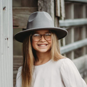 Meet your Posher, Isabella